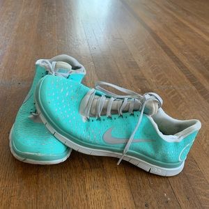 Nike Free Run 2.0 Mint Size 9